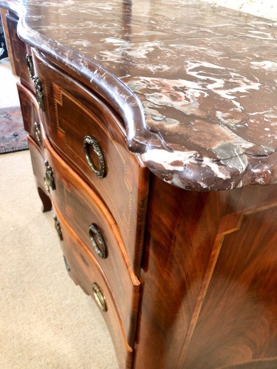 Commode Grenobloise. France, XVIIIe siècle