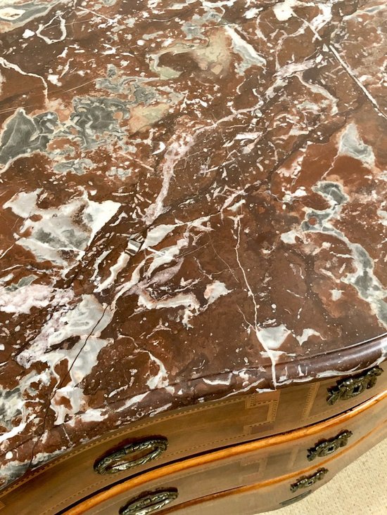 Commode Grenobloise. France, XVIIIe siècle