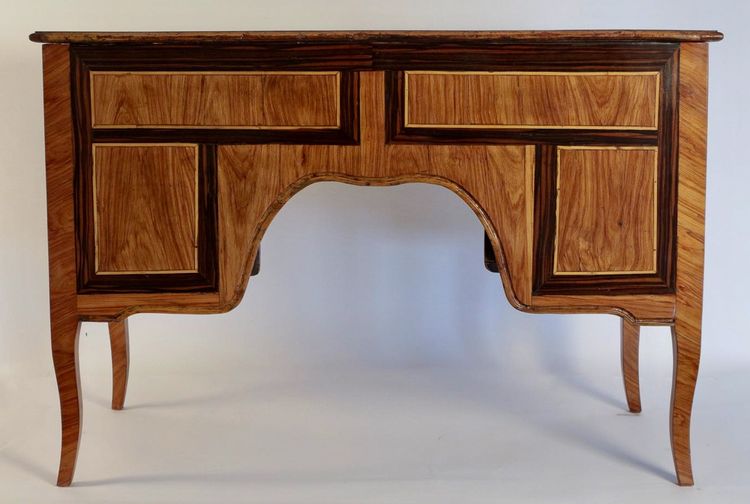Bureau à caissons en bois de Rose et Palissandre d’époque Transition Louis XV-Louis XVI