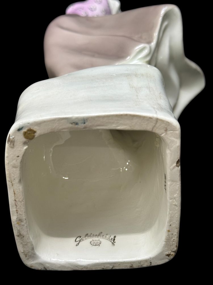 Goldscheider created by Fritz Heinemann Dutch woman