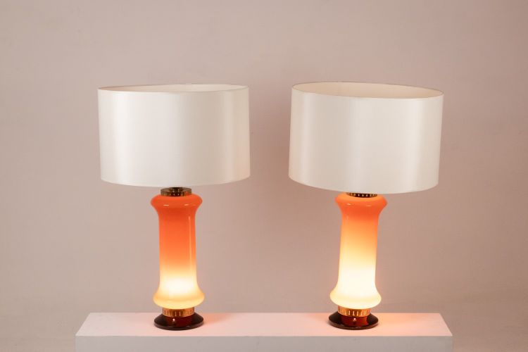 Coppia di lampade in vetro arancione. Anni '70. Codice articolo: LS6353387A