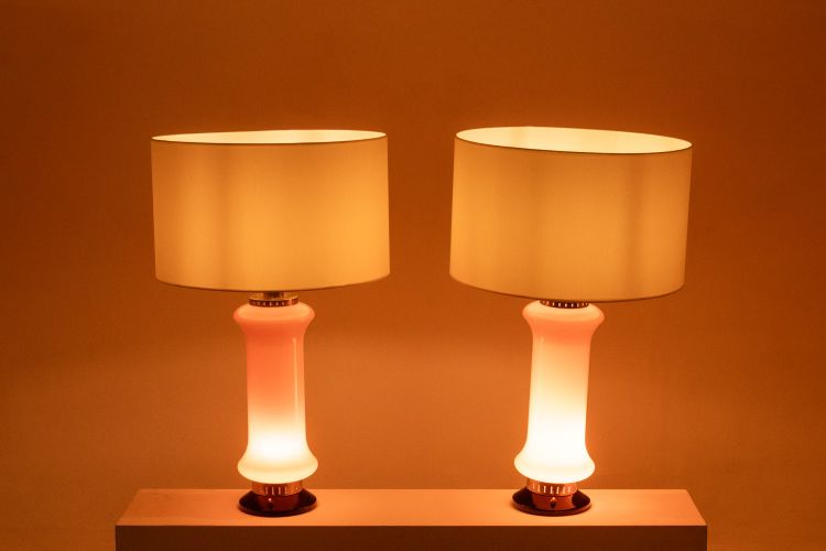 Coppia di lampade in vetro arancione. Anni '70. Codice articolo: LS6353387A