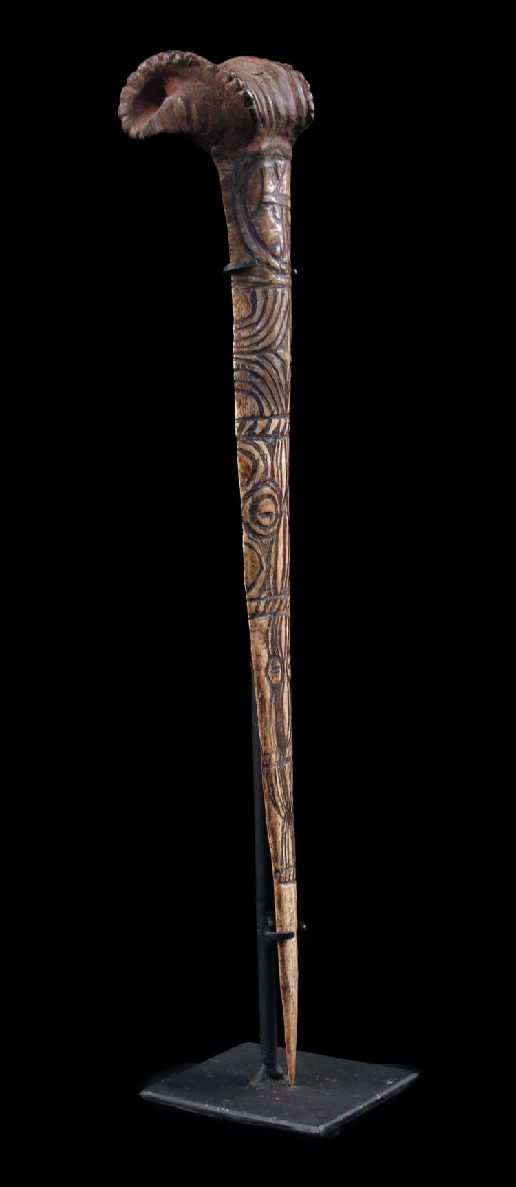 Knochendolch, Stammeskunst, Ozeanische Kunst, Ozeanien, traditionelle Waffe, Papua-Neuguinea