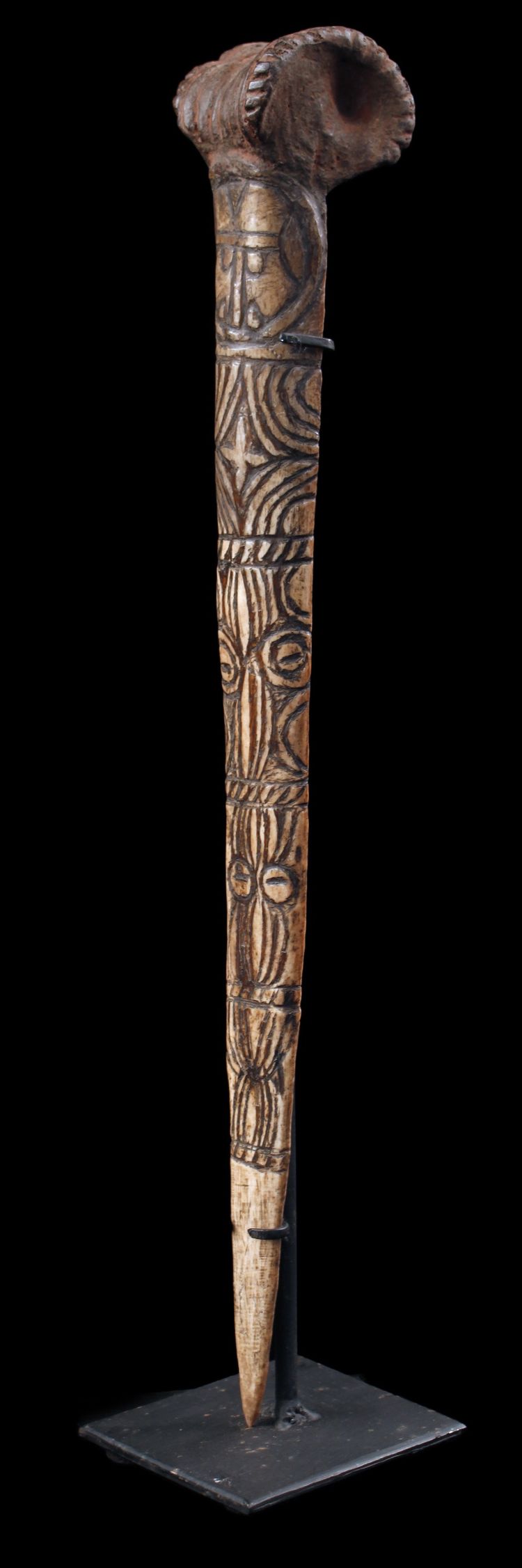Knochendolch, Stammeskunst, Ozeanische Kunst, Ozeanien, traditionelle Waffe, Papua-Neuguinea