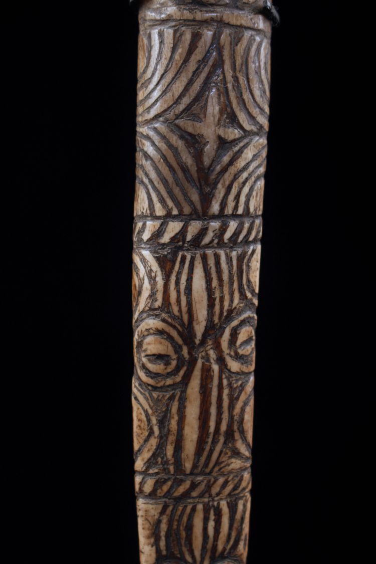 Knochendolch, Stammeskunst, Ozeanische Kunst, Ozeanien, traditionelle Waffe, Papua-Neuguinea
