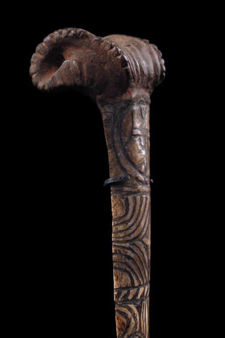 Knochendolch, Stammeskunst, Ozeanische Kunst, Ozeanien, traditionelle Waffe, Papua-Neuguinea