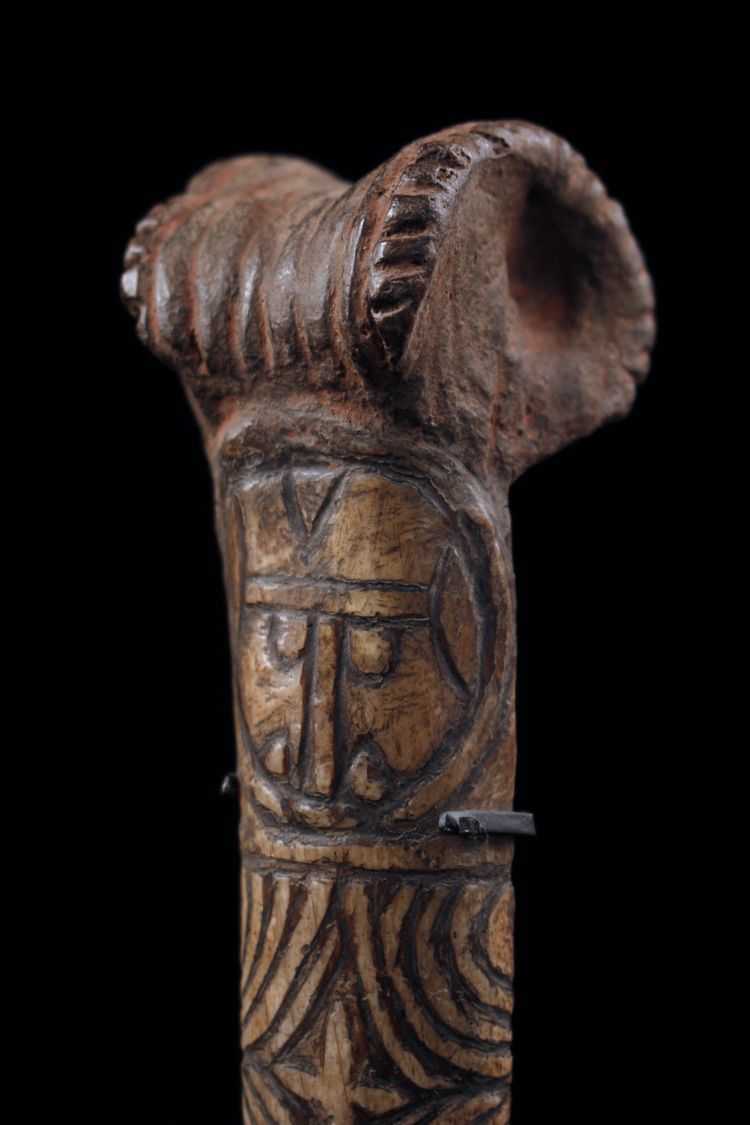 Knochendolch, Stammeskunst, Ozeanische Kunst, Ozeanien, traditionelle Waffe, Papua-Neuguinea