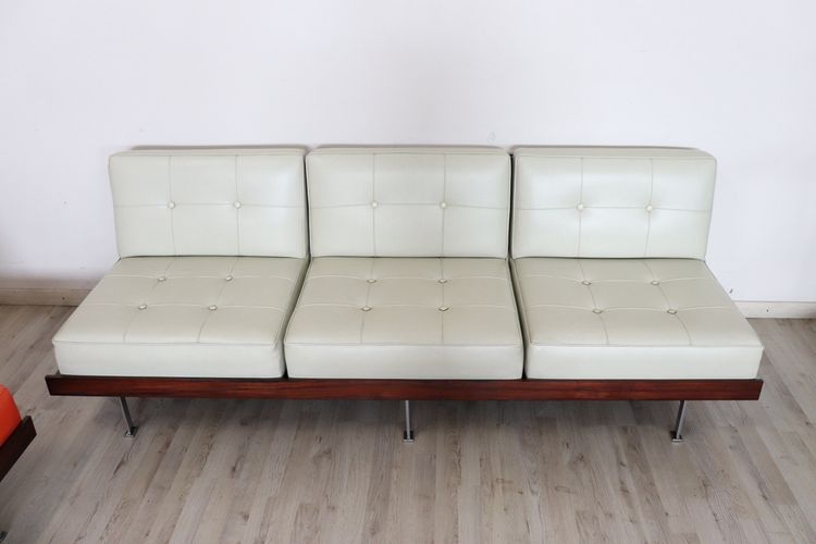 Coppia di divani anni '60 etichetta originale Saporiti