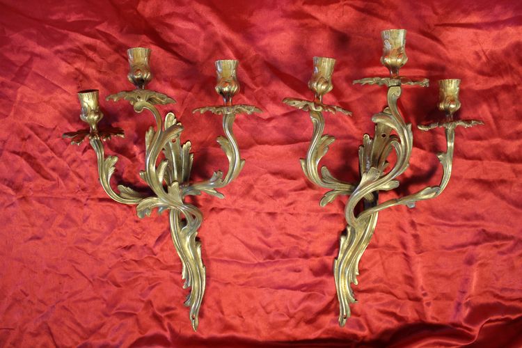 Pair of Louis XV style bronze 3-light wall lights, early 20th century height: 46 cm