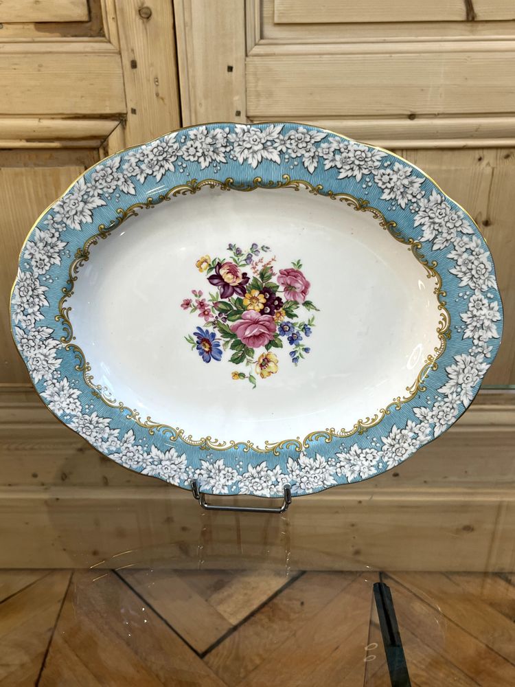 Royal Albert 100-Piece Enchantment Dinner Service