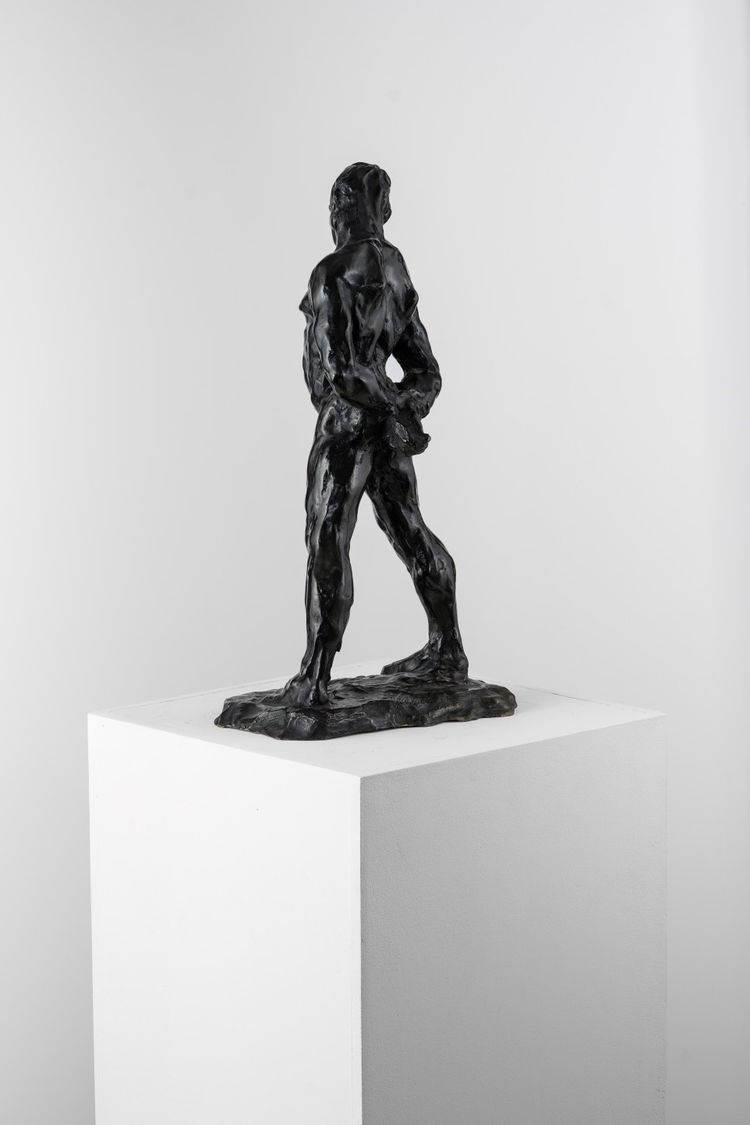 Scultura in bronzo raffigurante un nudo maschile