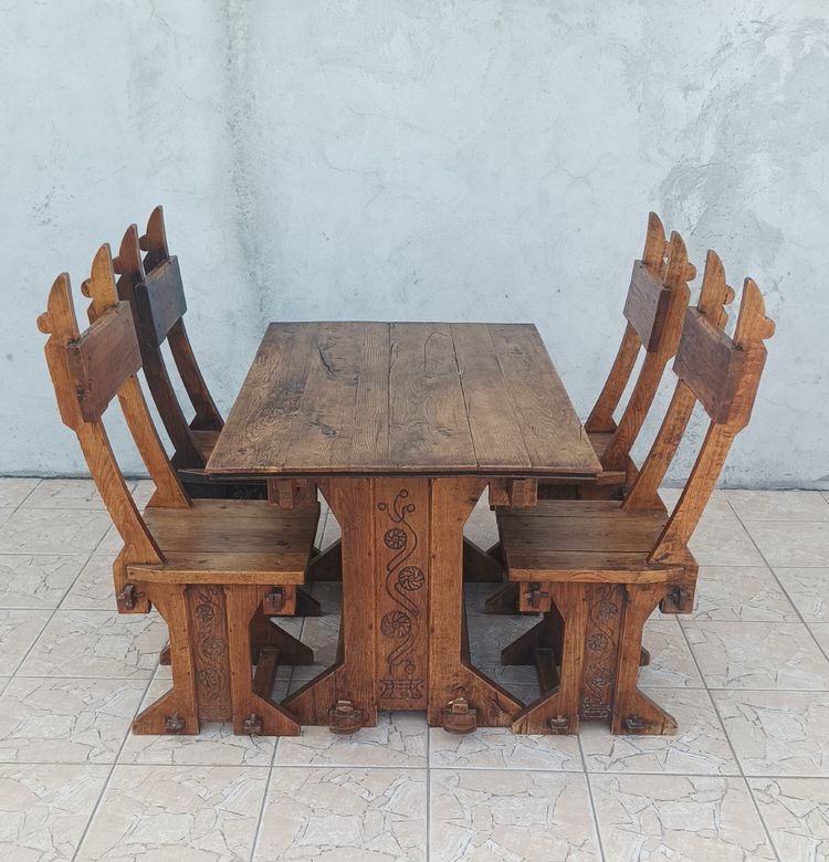 Set of table and 4 mountain chairs in solid oak