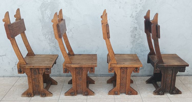 Set of table and 4 mountain chairs in solid oak