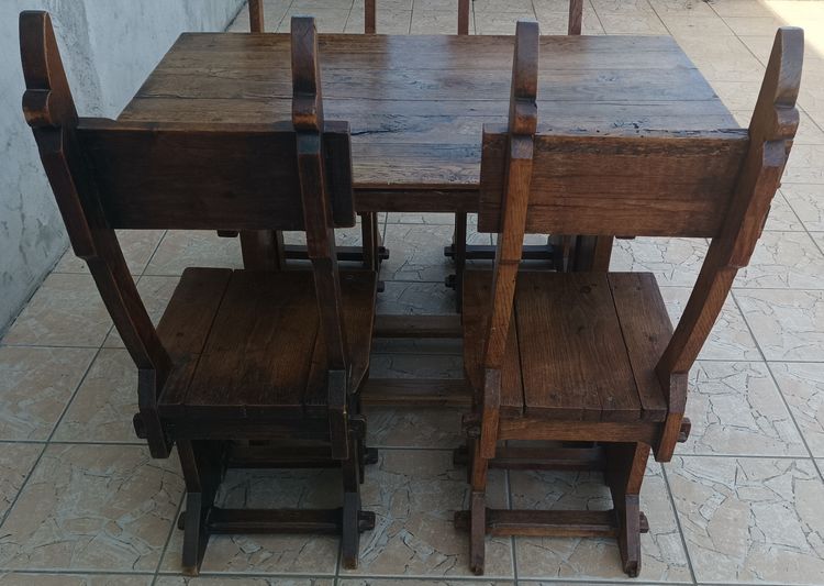 Set of table and 4 mountain chairs in solid oak