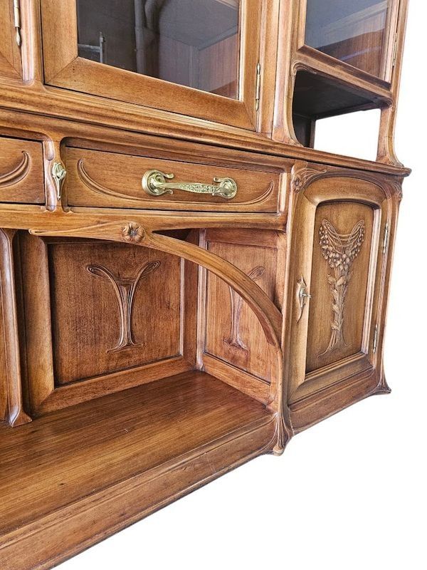 Monumental Buffet de Présentation Art Nouveau
