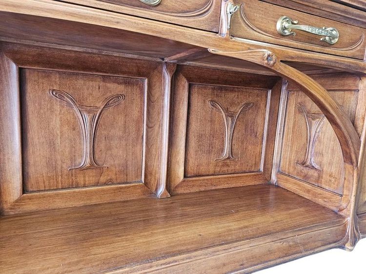 Monumental Buffet de Présentation Art Nouveau