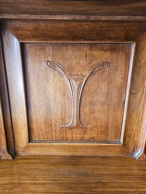 Monumental Buffet de Présentation Art Nouveau