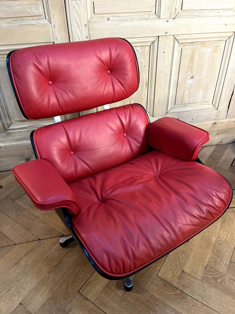 Charles & Ray EAMES two Lounge Chairs and an Ottoman Vitra Edition
