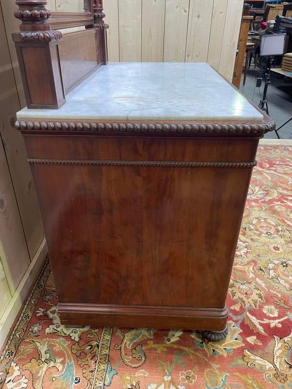 Commode de toilette en acajou époque Napoléon III