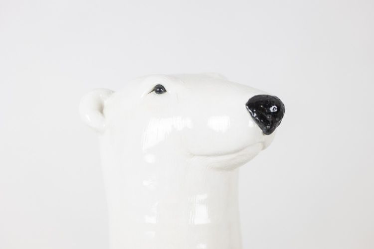 Valérie Courtet. Standing polar bear. Contemporary work LS64171309P