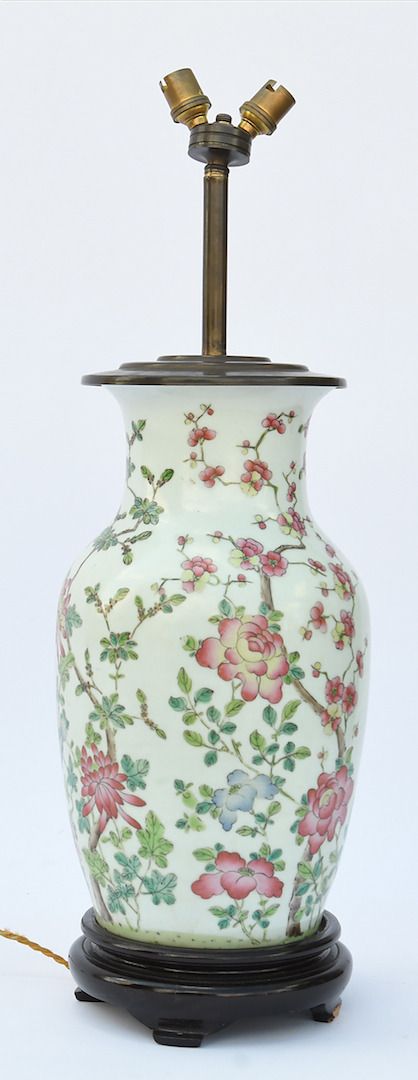 Lamp base