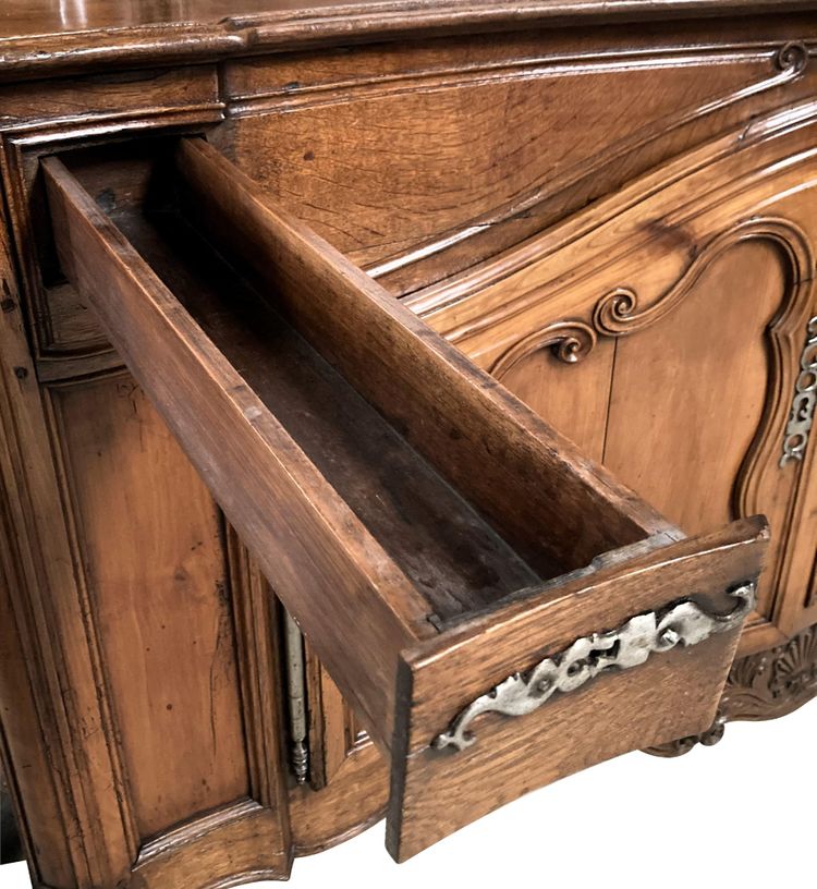 18th century Louis XV sideboard from the Château des Deux Sèvres