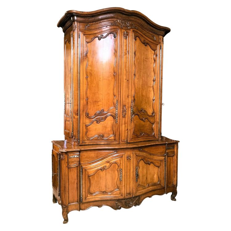 18th century Louis XV sideboard from the Château des Deux Sèvres
