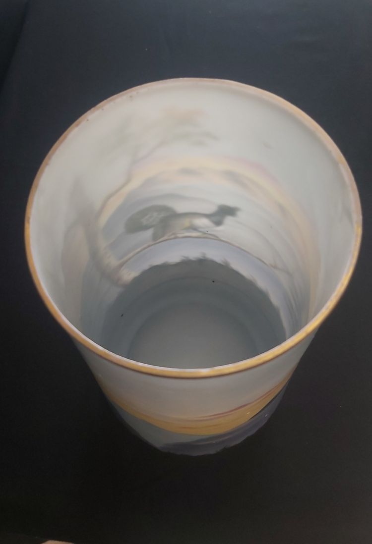 Vase aus Opalglas mit Heidehahndekor 