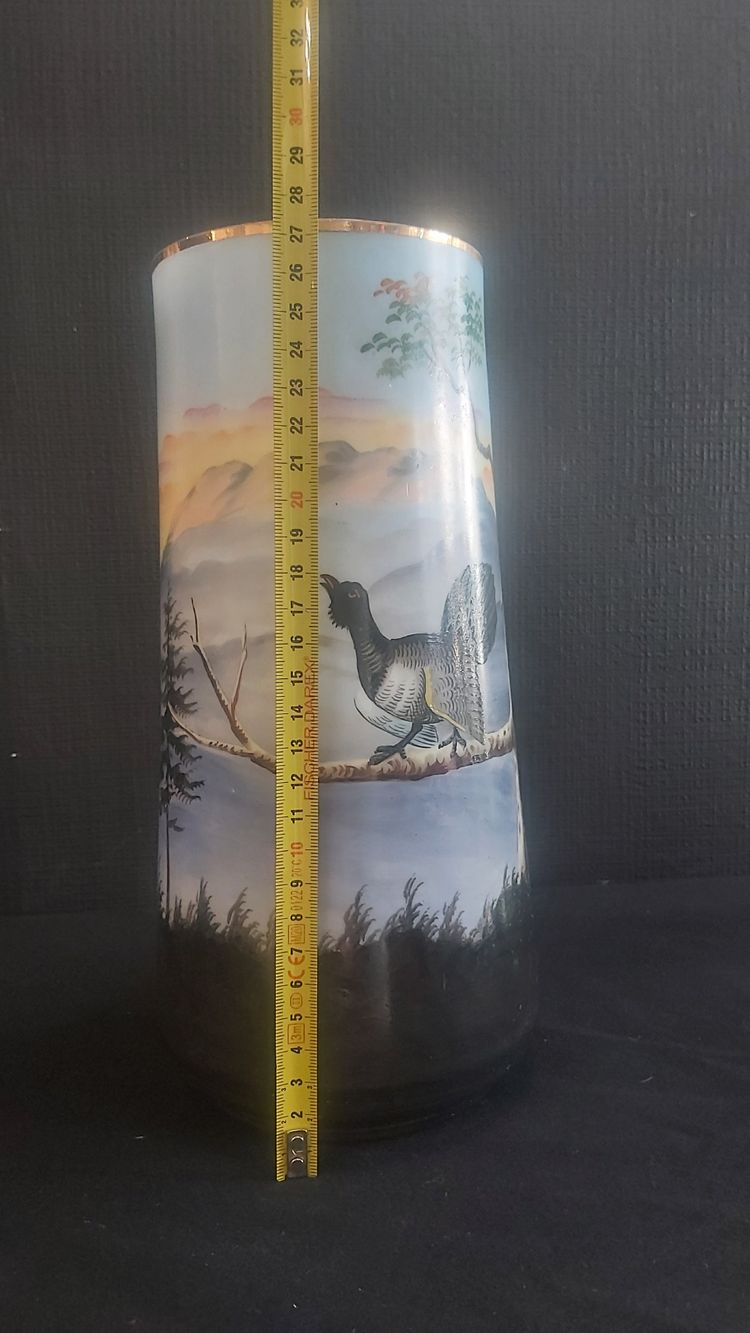 Vase aus Opalglas mit Heidehahndekor 