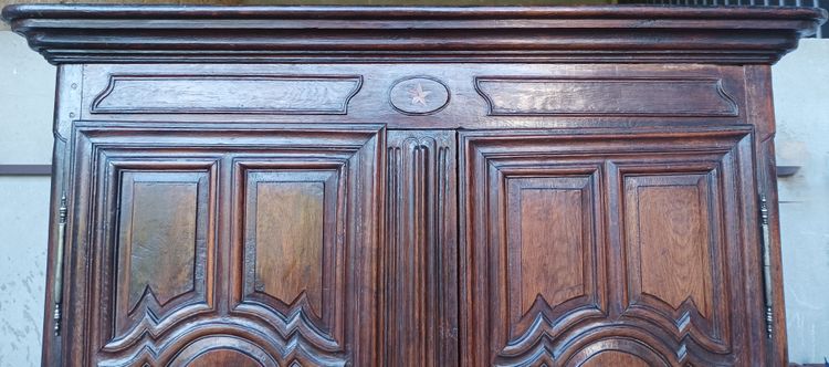 Louis XIV wardrobe in solid oak, 18th century