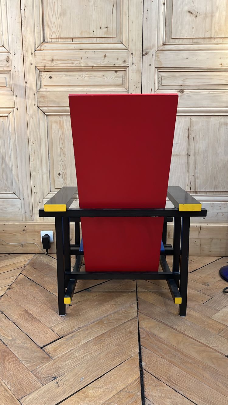 Gerrit THOMAS RIETVELD Chaise Rouge & Bleue Cassina