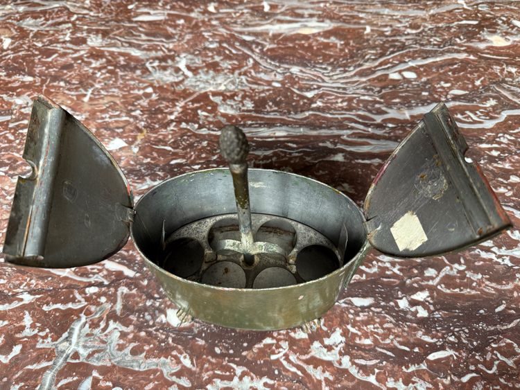 Green sheet metal egg dish / egg box, Empire / Restoration period