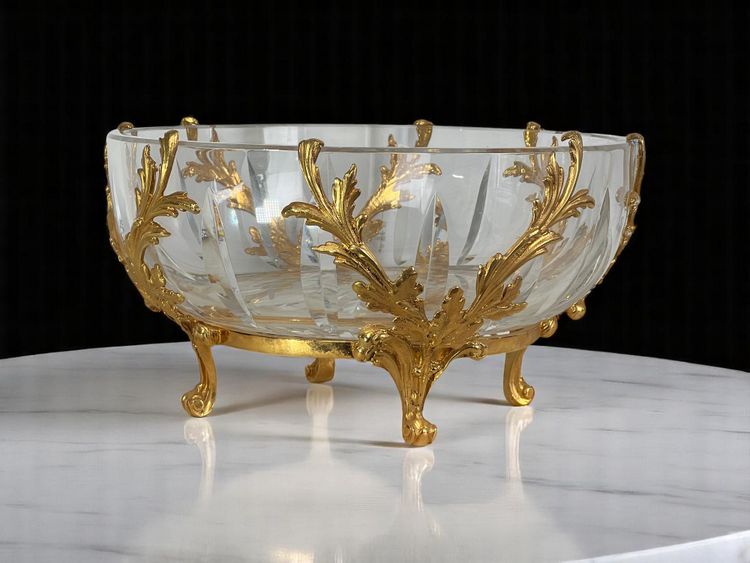 CUT CRYSTAL CUP WITH A GILT BRONZE MOUNT WITH OAK LEAF DECOR