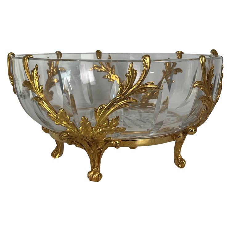 CUT CRYSTAL CUP WITH A GILT BRONZE MOUNT WITH OAK LEAF DECOR