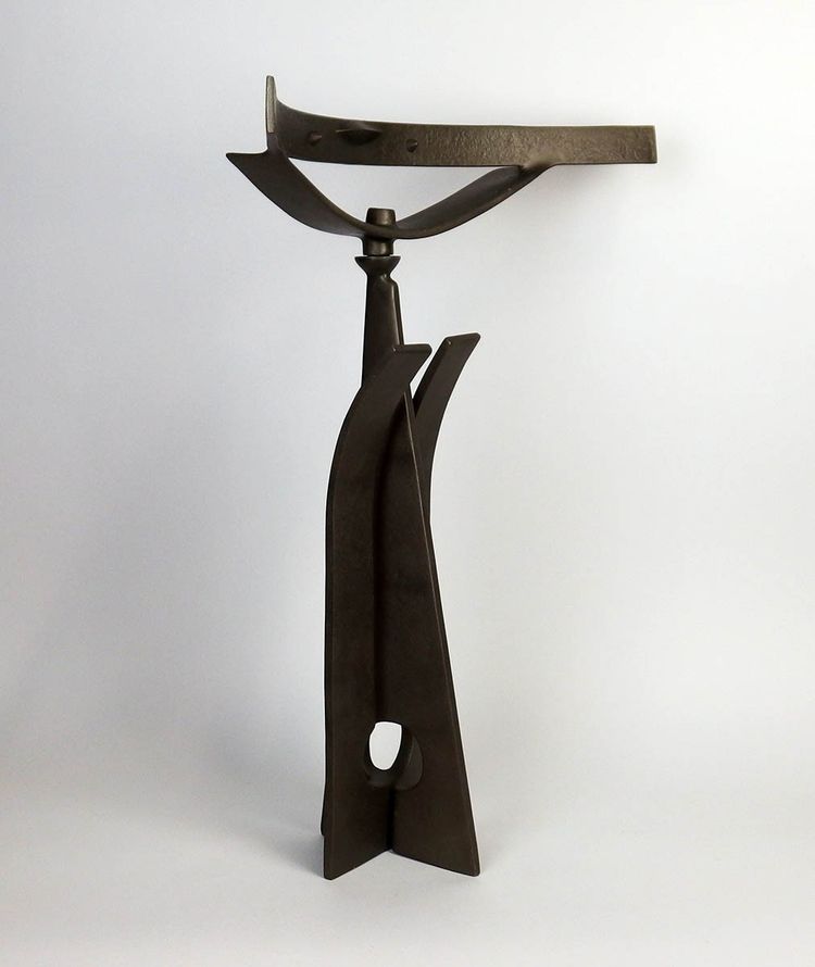 Terracotta sculpture by Victor Roman
