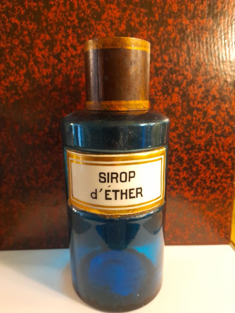 6 blue glass apothecary jars