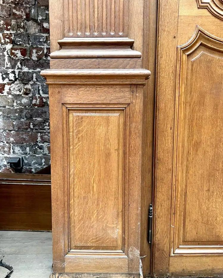 Empire style Parisian woodwork, 20 meters