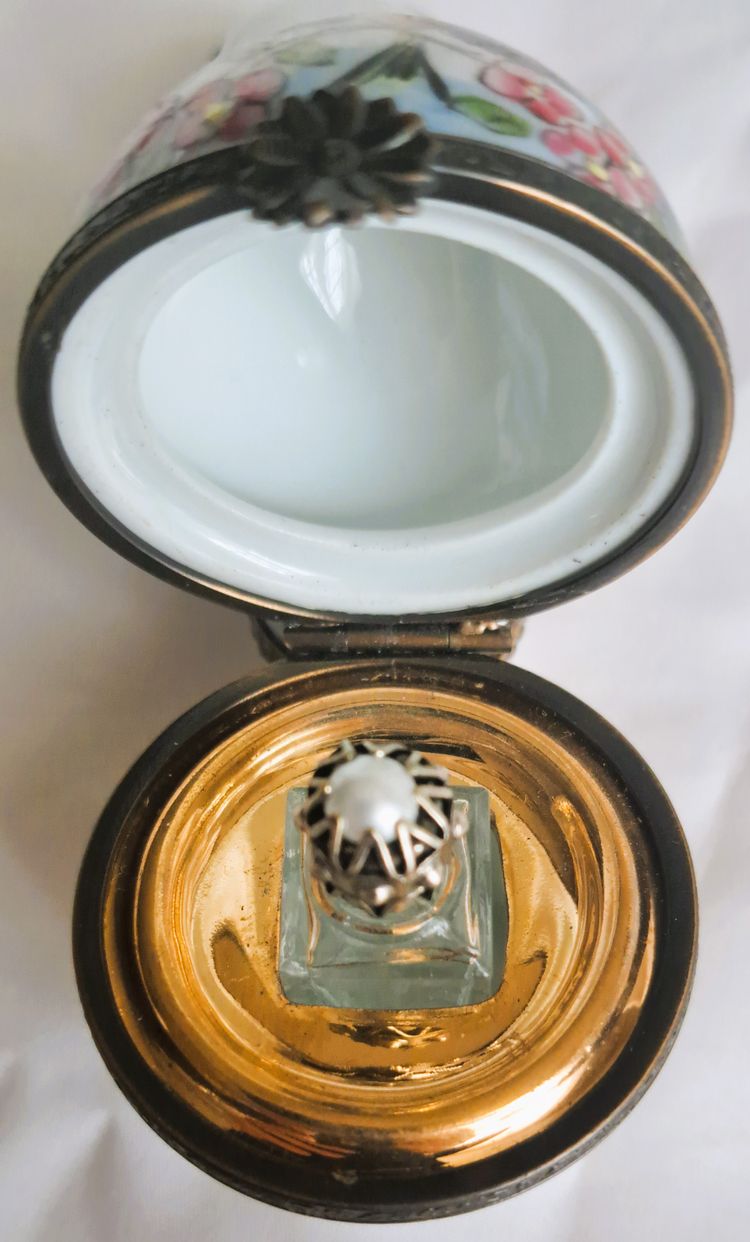 Jolie Boîte à pilules de collection en porcelaine peinte à la main 1 flacon