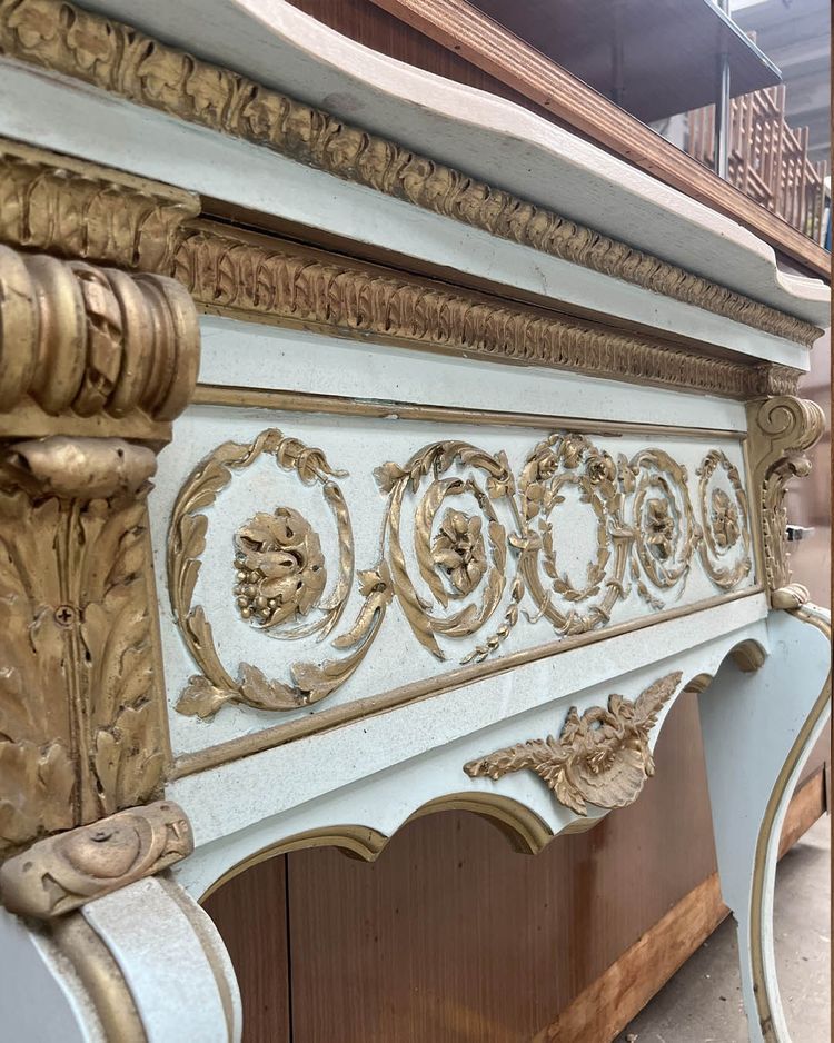 Console de style empire