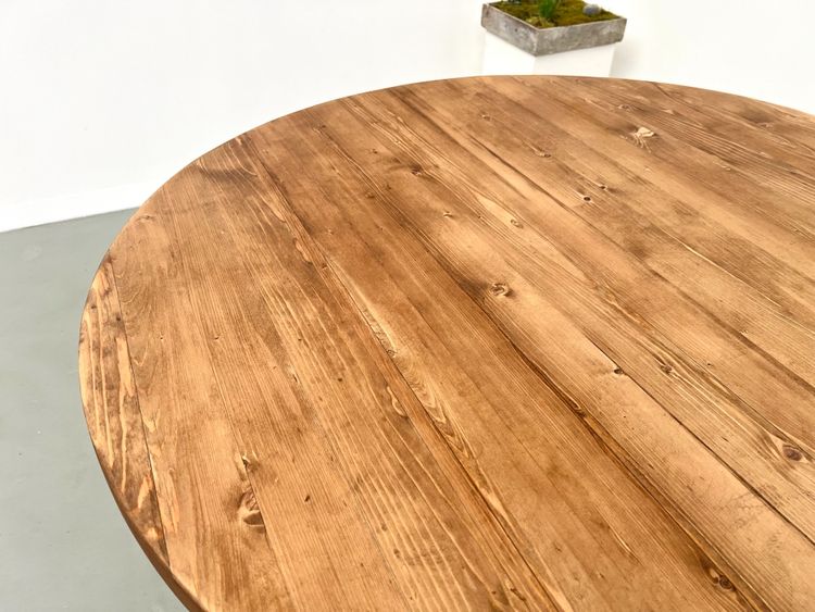 Round pine table "Les Arcs - 1970".