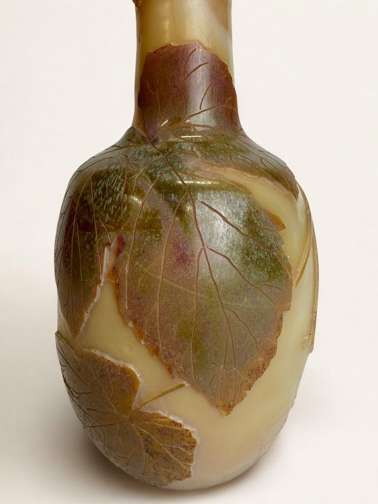 Legras Saint Denis Vase a décor des Houblons 