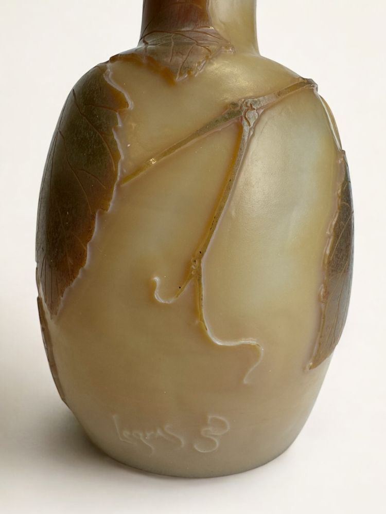 Legras Saint Denis Vase a décor des Houblons 