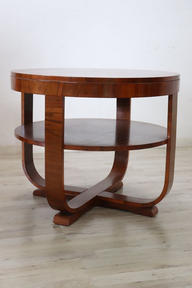 Art Deco Round Coffee Table In Walnut, 1930s