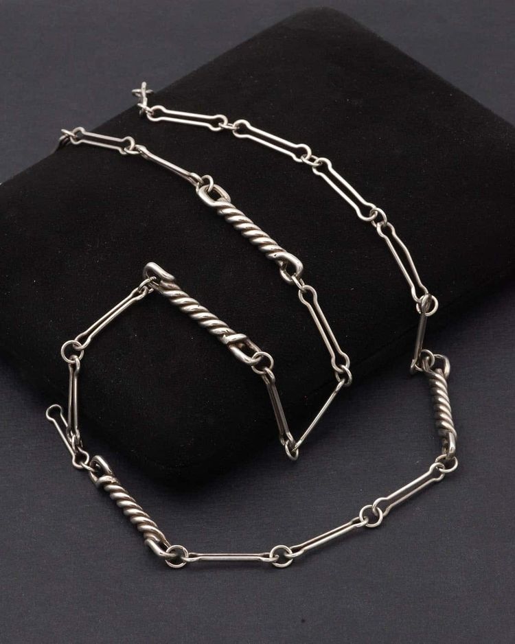 Collana lunga modernista in argento 800 millesimi, collana moderna, twist, trombone