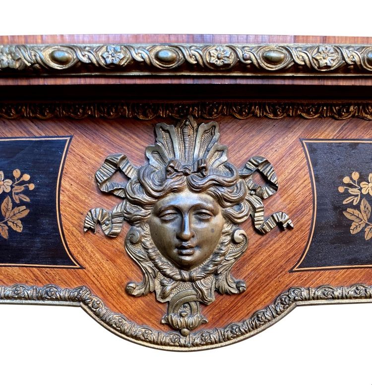 Table à jeux en marqueterie de bois de rose