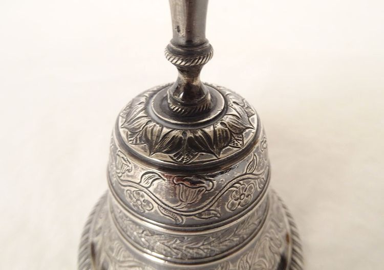 Cloche Clochette De Table Argent Massif Minerve Fleurs 114gr XIXème Siècle