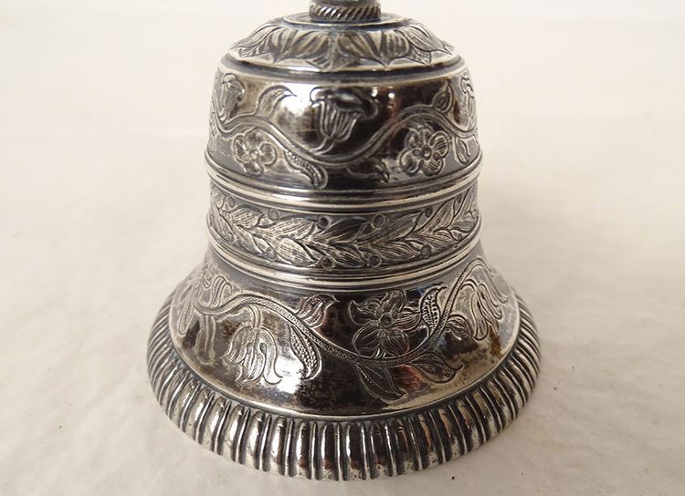 Cloche Clochette De Table Argent Massif Minerve Fleurs 114gr XIXème Siècle