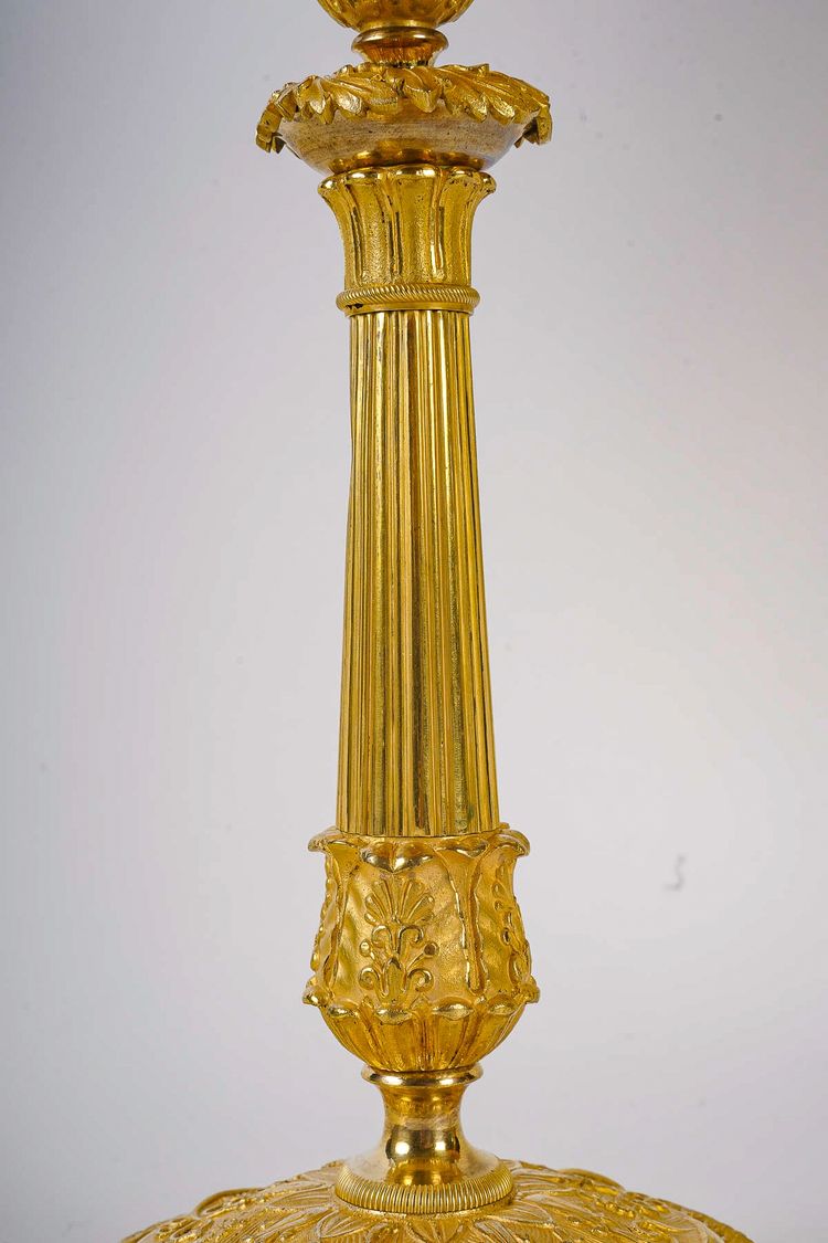 Paire de Flambeaux d’Époque Restauration en Bronze Ciselé et Doré Montés en Lampes vers 1820