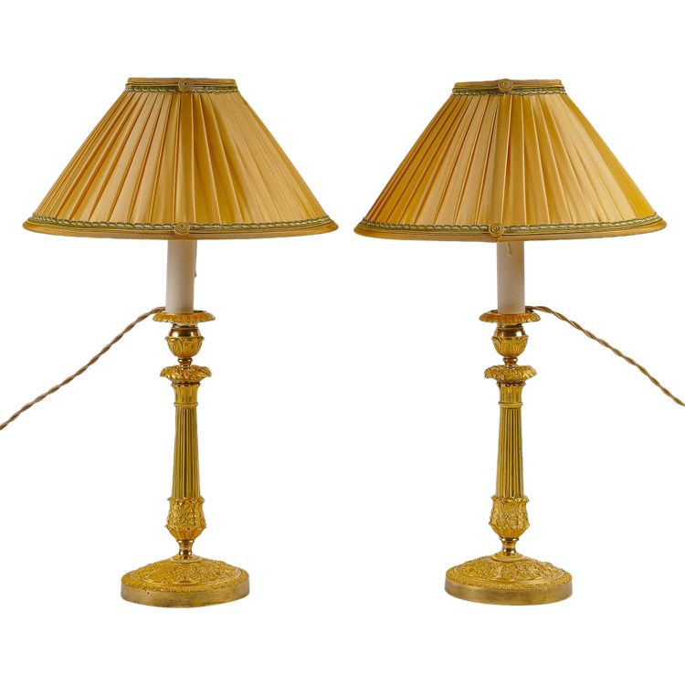 Paire de Flambeaux d’Époque Restauration en Bronze Ciselé et Doré Montés en Lampes vers 1820