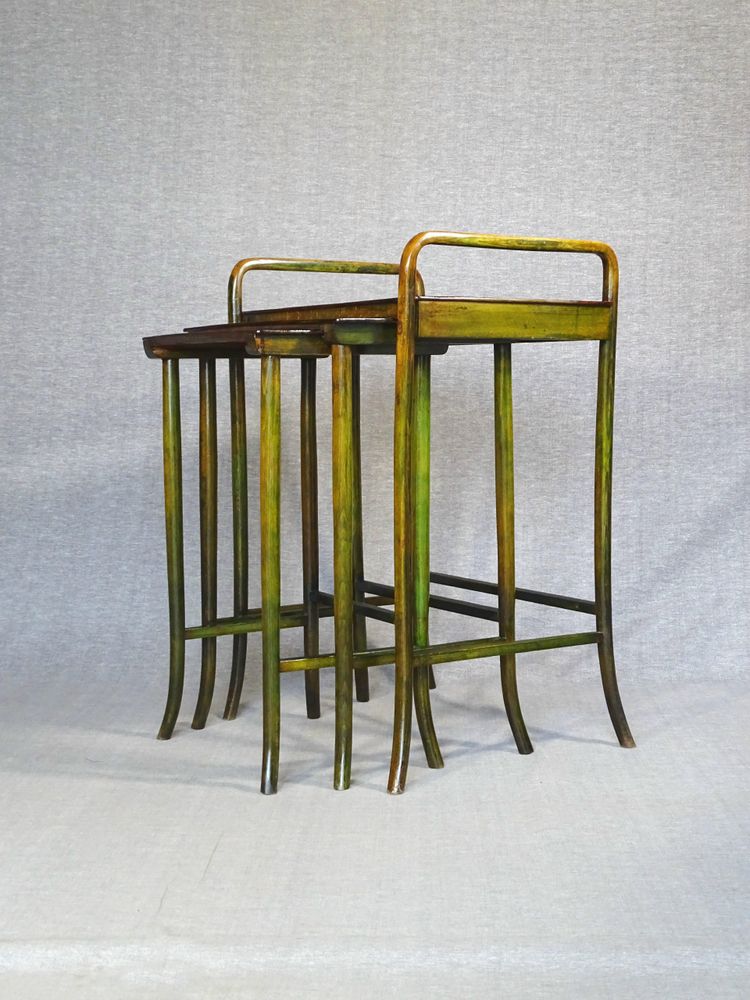 Tables gigognes par KOHN, Sécession viennoise, 1910 , 2 teintes